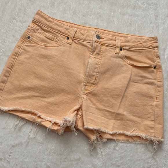 Old Navy Pants - Old Navy Peach Frayed Women’s Shorts